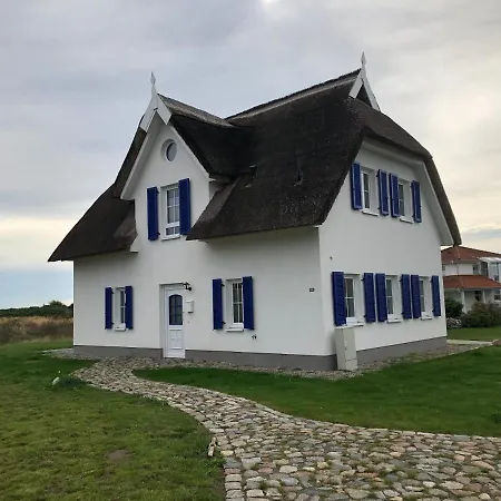 Hus Tina Ruegen 빌라 트렌트