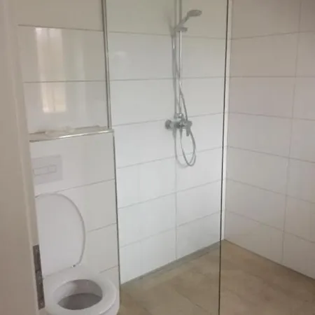 Hus Tina Ruegen 빌라